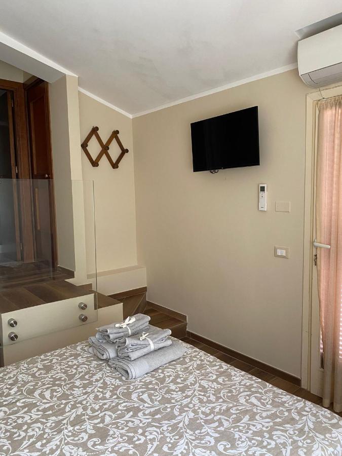 Chirone Room Mondello Kültér fotó